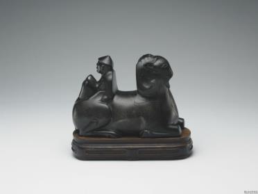 图片[2]-Jade stand in the shape of a ram with rider, Yuan to Ming dynasty, 1271-1644-China Archive